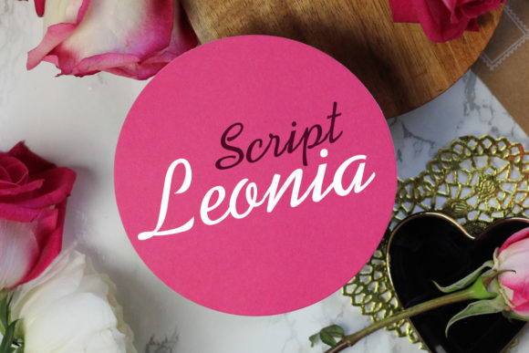 Leonia: A Charming Handwritten Font for Editorial Design